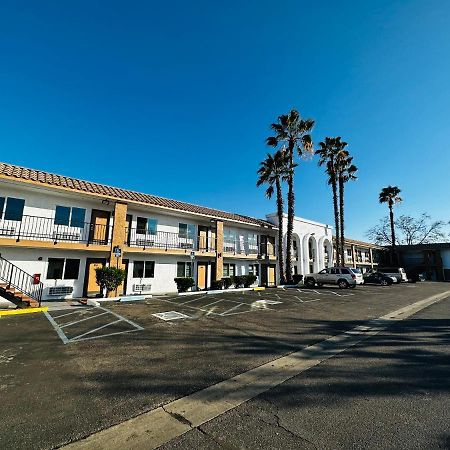 Casa Blanca Express & Suites Cypress Buena Park - Anaheim Area Eksteriør billede